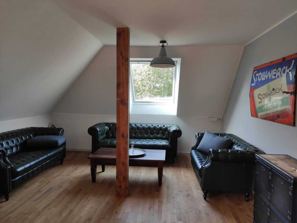 Chesterfield-Sofas im Wohnbereich.